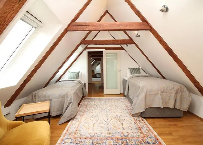 2 Bedroom & 2 Bathroom Luxury With Balcony In Old Town Apartmán *