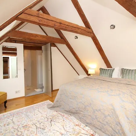 Apartman 2 Bedroom & 2 Bathroom Luxury With Balcony In Old Town *